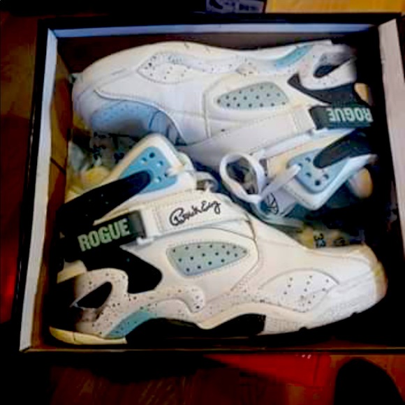 Ewing Rogue - Picture 1 of 2